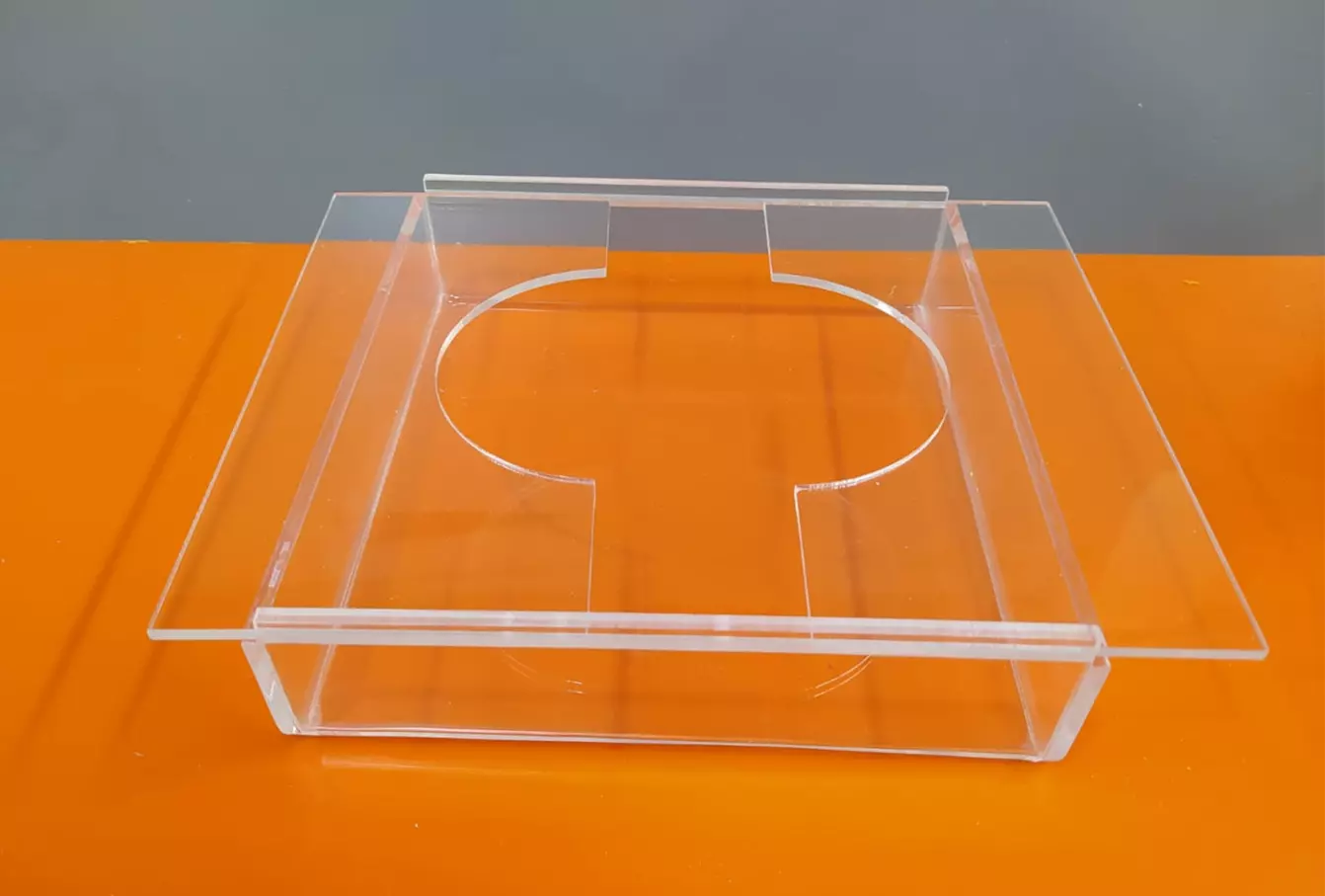 Caja exhibidora en acrílico